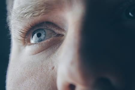 Close-Up Photography of Eye thumbnail