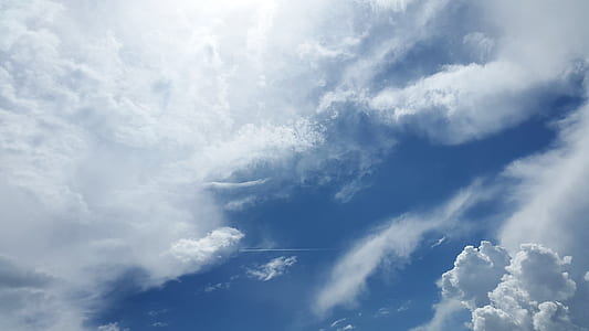 clouds graphic wallpaper thumbnail