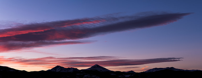 landscape photography of a mountain during golden hour thumbnail