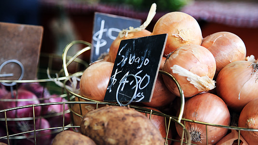 closeup photo of onions on basket thumbnail