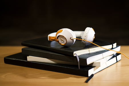 white corded headphones thumbnail