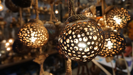 selective focus of white string lights thumbnail