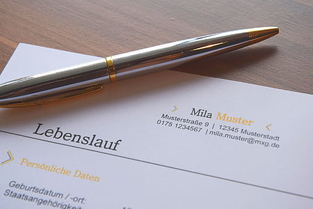 twist pen on Mila Muster personal data on table thumbnail