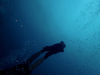 black scuba flippers thumbnail