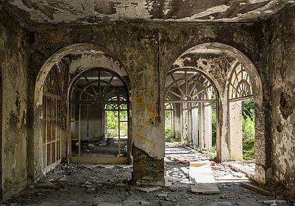 inside the wreck building thumbnail