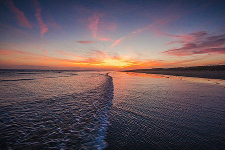 photography of sunset over horizon thumbnail