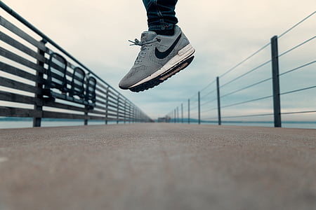 man wearing Nike shoes thumbnail