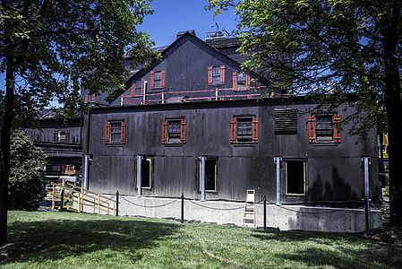 Backside of a distillery Room at Maker's Mark thumbnail