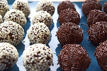 chocolate ball thumbnail