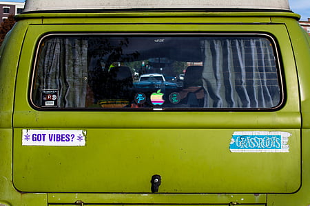 green and white Volkswagen Kombi thumbnail