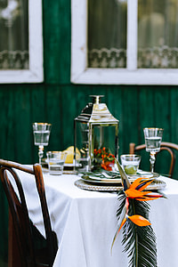 Elegant Exotic Table Decor thumbnail