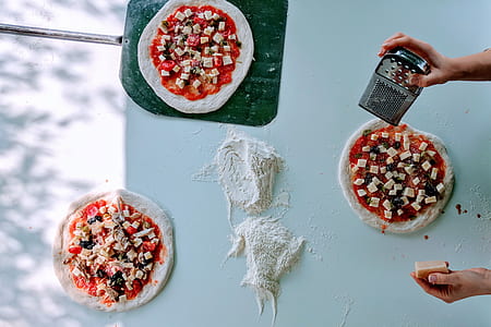 pizza with red sauce and cheese thumbnail