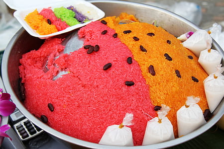 cooked rice in silver basin thumbnail