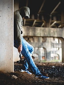 man holding digital camera thumbnail