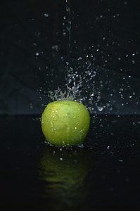 green apple with water photography thumbnail