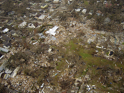 Hurricane Katrina damage in Pascagoula, Mississippi thumbnail