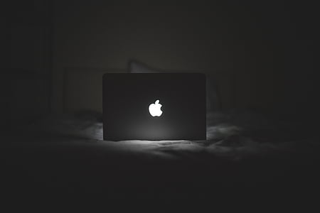 turn-on MacBook on bed thumbnail