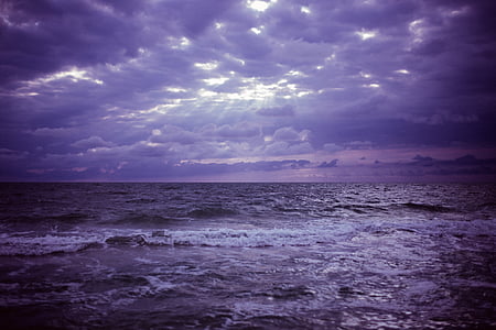 sun rays on clouds thumbnail