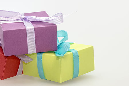 purple and green gift boxes thumbnail