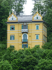 Hellbrunn Monatsschlössl, Hellbrunn thumbnail
