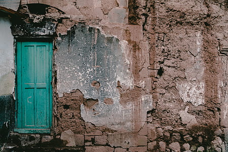 green closed wooden door thumbnail