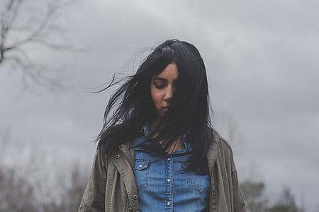 woman wearing gray jacket thumbnail