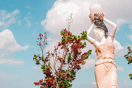 Statue Of Woman thumbnail