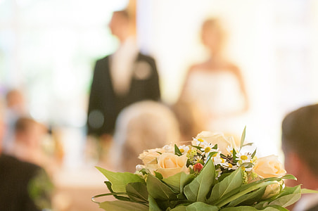 bride and groom thumbnail