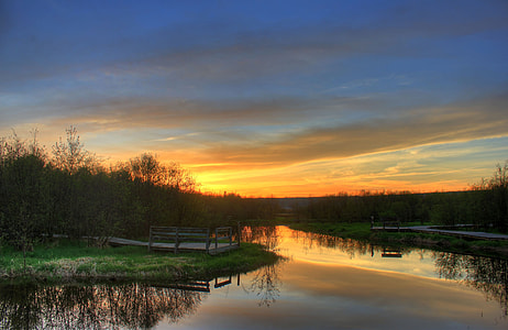 Sunset on the horizon in the Upper Peninsula, Michigan thumbnail