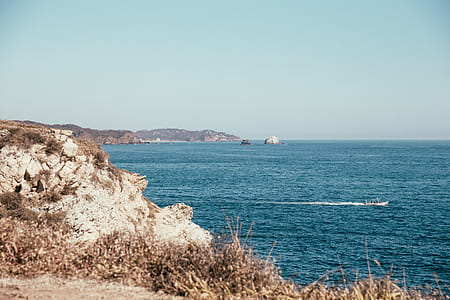 Ocean view in Mexico from a rocky beach thumbnail