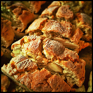 close-up photo of sliced breads thumbnail