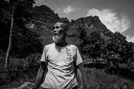 grayscale photo of man thumbnail