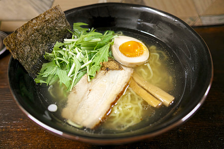 ramen on black bowl thumbnail
