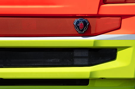 close up photography of Saab emblem thumbnail