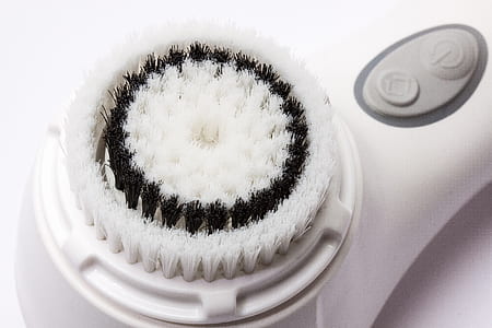 white brush thumbnail