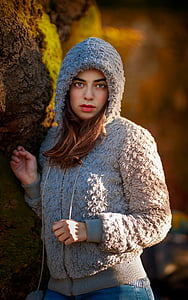 photography woman wearing gray fur hooded jacket thumbnail