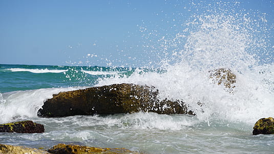 Photography of Sea Waves Under Blue Sky thumbnail