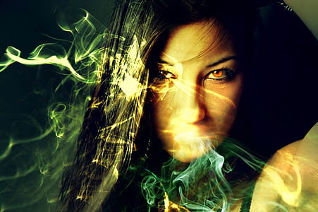 portrait photo of woman thumbnail