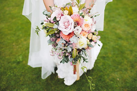 woman holding bouquet of flowers thumbnail