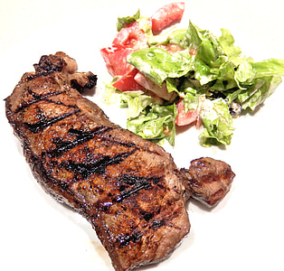 grilled meat with salad thumbnail