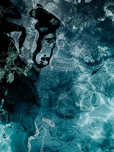 green abstract painting thumbnail