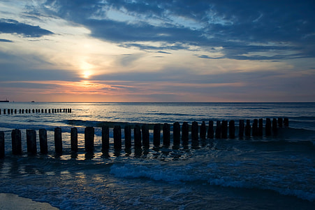 beach during sunset thumbnail