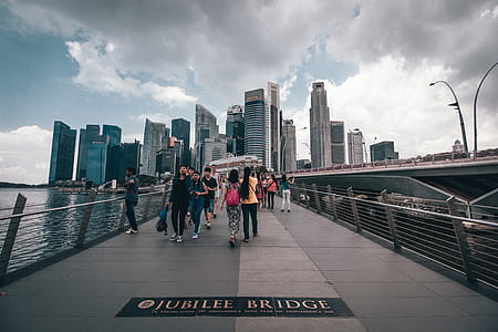 Group of People on Jubilee Bridge thumbnail