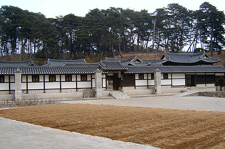 Seongyojang, a country house in Gangneung, South Korea thumbnail