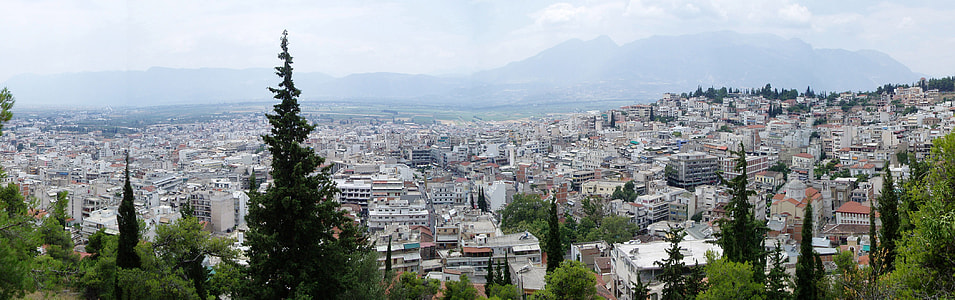 Panoramic view of Lamia, Greece thumbnail