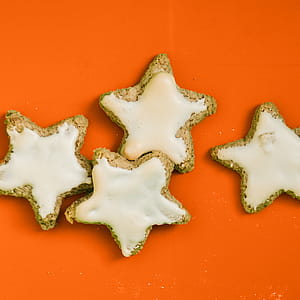 Four Star Shaped Cookies thumbnail