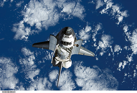 black and white space shuttle thumbnail