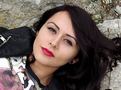 woman wearing black top thumbnail