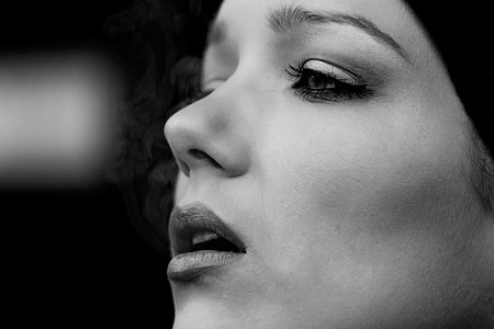 grayscale panning photography of female bust thumbnail