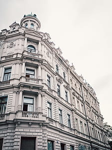 Worm's Eye View Of Building thumbnail
